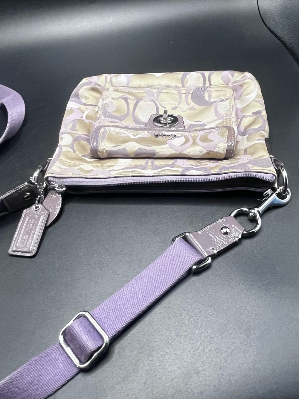 Vintage Y2K Coach Penelope Signature Jacquard Pocket Turn Lock Swingpack F45670 - Picture 4 of 16